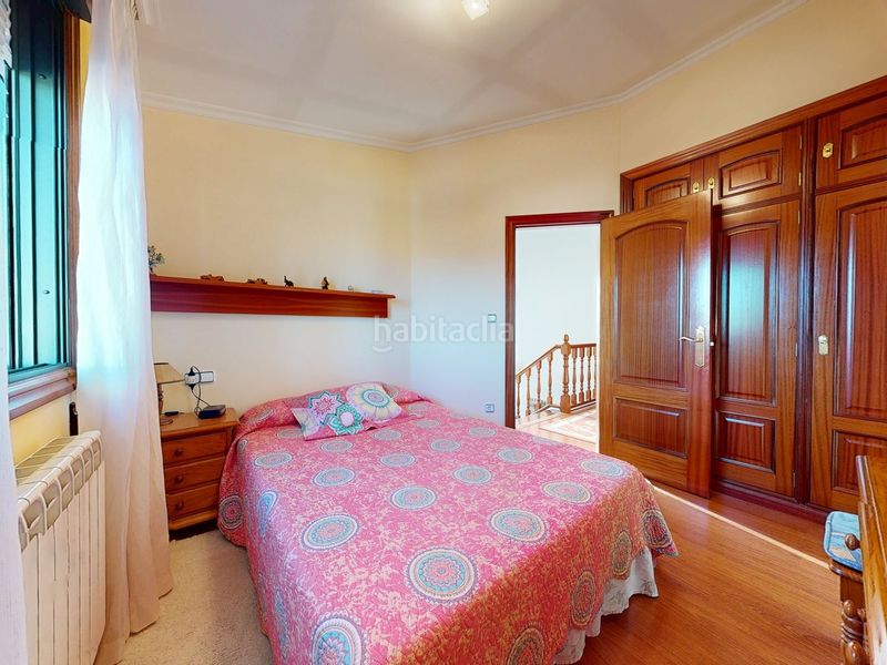 Foto 1f27ade9-03b7-4b78-901b-1189636985c6. Casa amb calefacció aparcament a Sardoma - Castrelos Vigo