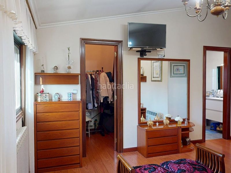 Foto 62237ddd-865b-4439-bd55-b973b79ce867. Casa amb calefacció aparcament a Sardoma - Castrelos Vigo