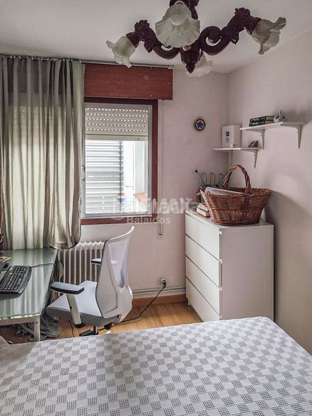 Foto 2790ef5f-a14d-4d2c-ae88-22cd6e644de7. Pis amb calefacció aparcament a Plaza España - Corte Inglés Vigo