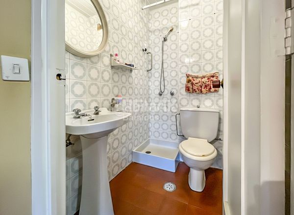 Foto 3c3f3147-c2dd-4411-8aa2-e6af61f248a8. Pis amb calefacció aparcament a Plaza España - Corte Inglés Vigo