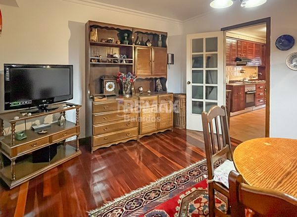 Foto 7833a8d1-9fad-4303-afc4-5333379597d5. Pis amb calefacció aparcament a Plaza España - Corte Inglés Vigo