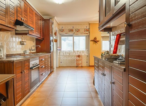 Foto 9e063e2c-aa3d-47fb-b653-f0c8808a80ad. Pis amb calefacció aparcament a Plaza España - Corte Inglés Vigo