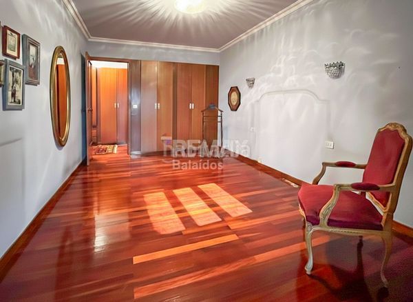 Foto a731d79a-6fd9-438a-b4e5-8a95be387221. Pis amb calefacció aparcament a Plaza España - Corte Inglés Vigo