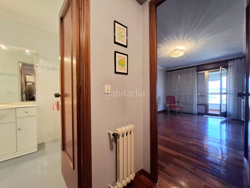 Foto d7992bcd-aaa3-47de-971e-2220c07f8694. Pis amb calefacció aparcament a Plaza España - Corte Inglés Vigo