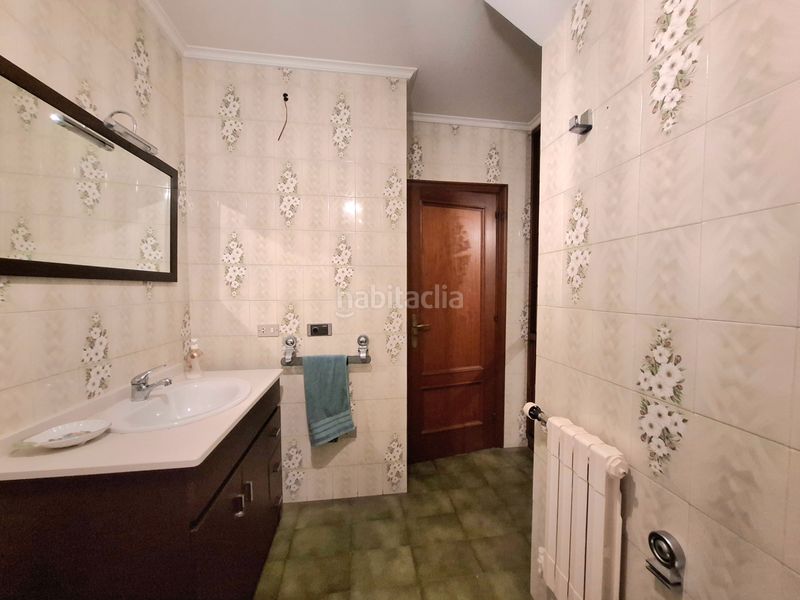 Foto 95c3a51b-ce91-4574-a732-980906e6c570. Casa adossada amb calefacció a Comesaña - Matamá Vigo