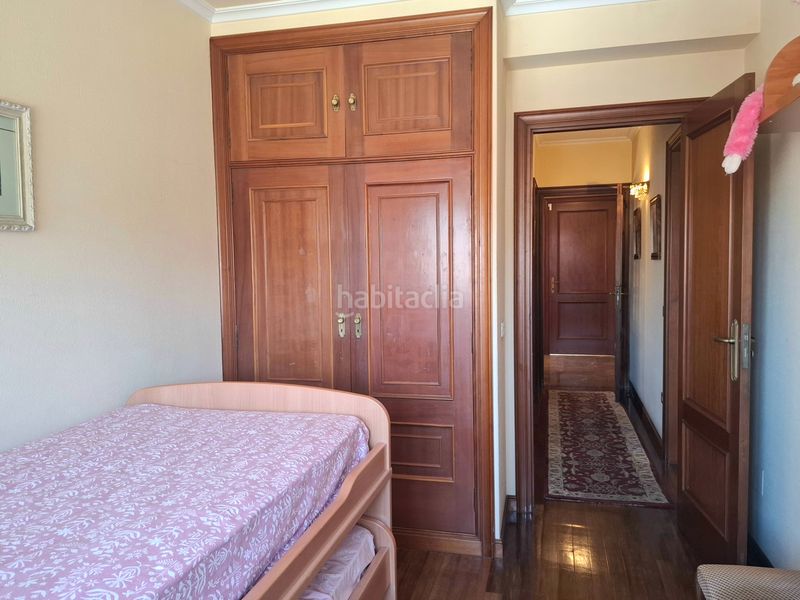 Foto b0095cf0-5b38-48ac-b3b8-5c16315e80cd. Casa adossada amb calefacció a Comesaña - Matamá Vigo