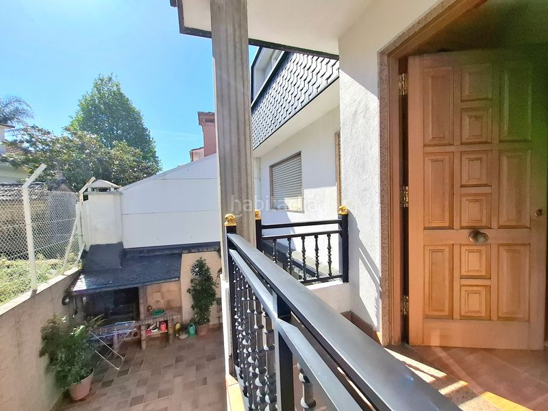 Foto b5b1611e-f257-401a-8b8e-c2c5858d4240. Casa adossada amb calefacció a Comesaña - Matamá Vigo