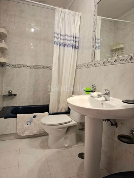 Foto da51fde4-cb7e-495a-b876-905fd3845723. Casa adossada amb calefacció a Comesaña - Matamá Vigo