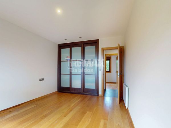 Foto 201f4f68-1393-4490-942a-18c077032937. Casa amb calefacció aparcament a Coruxo - Oia - Saiáns Vigo
