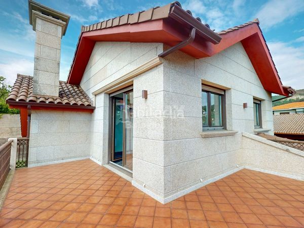 Foto a4044982-98eb-4cf0-aee2-fc95875f8cae. Casa amb calefacció aparcament a Coruxo - Oia - Saiáns Vigo