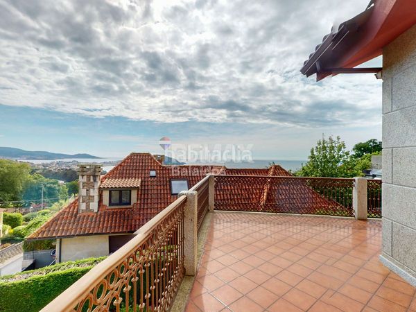 Foto b9084ec7-e916-40a8-9cf0-2406c43e4128. Casa amb calefacció aparcament a Coruxo - Oia - Saiáns Vigo