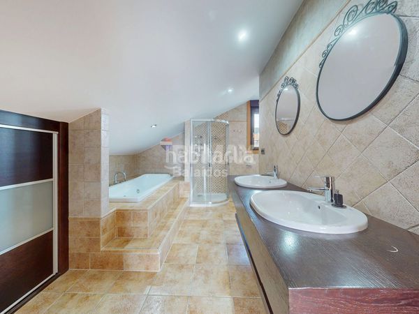 Foto c20b4ba4-b807-4ad6-9688-e69c21ed264b. Casa amb calefacció aparcament a Coruxo - Oia - Saiáns Vigo