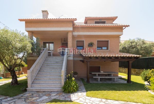 Foto 7a9b7da2-e424-41fe-a946-6ab47d5d8ac4. Casa en Guarda (A)