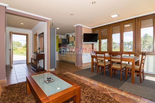 Foto a5aedca1-d26f-42c6-ab3d-eecc942a3d7c. Casa en Guarda (A)