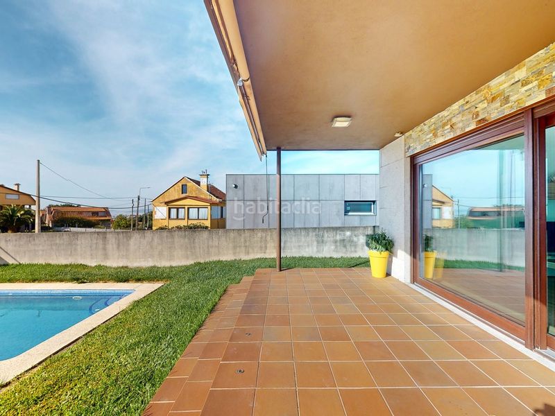 Foto 7dc70fd8-b2ba-4dc8-bc9f-d860ff4c6201. Casa amb calefacció aparcament piscina a Valadares - Beade Vigo