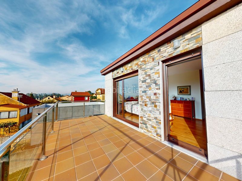 Foto d7a2465a-c434-411a-8b1e-7f193d618f3f. Casa amb calefacció aparcament piscina a Valadares - Beade Vigo