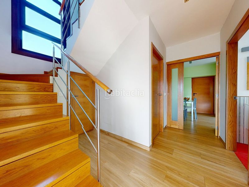 Foto ed7087c3-f02c-4078-8e83-7e65de7da101. Casa amb calefacció aparcament piscina a Valadares - Beade Vigo