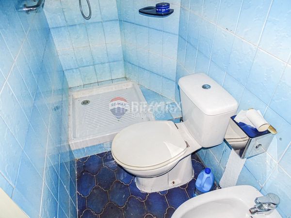 Foto afd7c33e-c9f1-43e1-8fa3-0e317517be82. Casa adossada a Lavadores Vigo