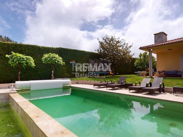 Foto 76a53588-1496-4b09-aad6-b779f3b70658. Casa amb calefacció aparcament piscina a Cañiza (A)