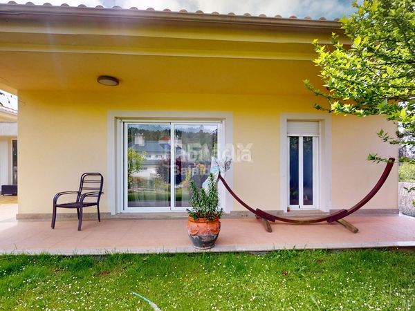 Foto e7cdfc27-db52-43eb-83aa-f06659037382. Casa amb calefacció aparcament piscina a Cañiza (A)