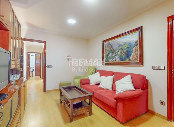Foto ec0bc4b0-6905-4029-b369-55424d8f93e3. Pis amb calefacció aparcament a Berbés - Peritos Vigo