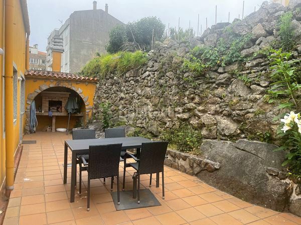 Foto c251b439-f904-4595-9b02-3fc973808ccb. Edifici a Guarda (A)