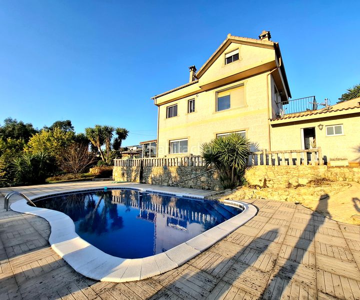 Foto a1056b26-00e3-475f-aebf-483604e58606. Casa amb calefacció aparcament piscina a Neves (As)