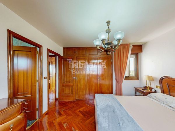 Foto 9af59900-88d7-452e-aacb-b70823c6839e. Casa amb calefacció aparcament piscina a Coruxo - Oia - Saiáns Vigo