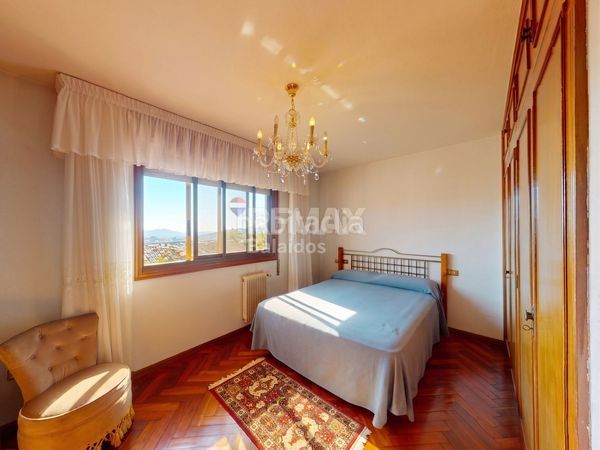 Foto d61ab88f-de1b-4976-ac5e-8bcd96f1f1d0. Casa amb calefacció aparcament piscina a Coruxo - Oia - Saiáns Vigo