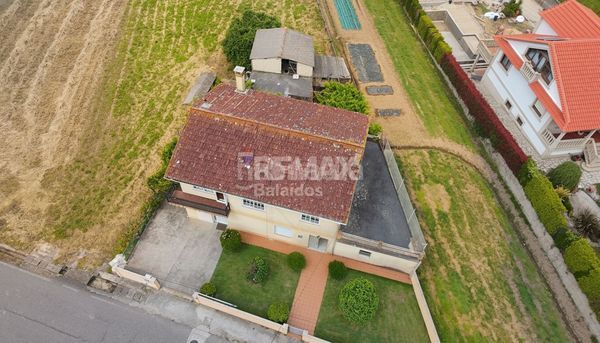 Foto 1a2c6d85-39cb-409c-af95-2308767bdee7. Casa amb aparcament a Rosal (O)
