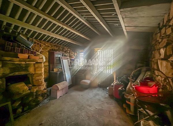 Foto 0039acd5-4575-4393-83a9-45d0c838620d. Casa amb aparcament a Rosal (O)