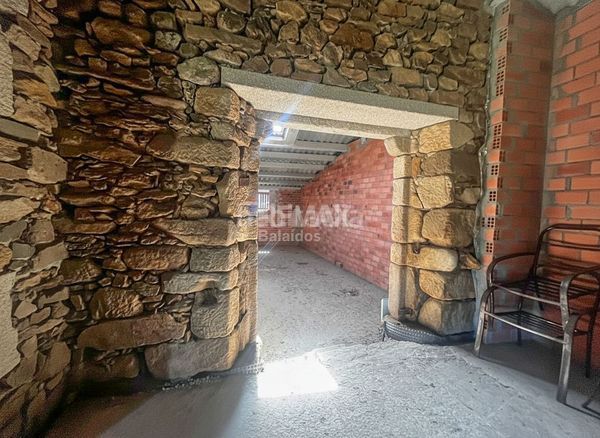 Foto 2a5682ef-4ea3-4d9a-acb7-f0b9538d64cb. Casa amb aparcament a Rosal (O)