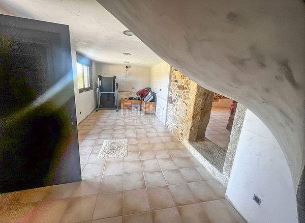 Foto 7ad767ab-14de-4483-a9ac-0d4d1c969517. Casa amb aparcament a Rosal (O)