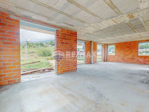 Foto becc1dcd-c693-47ca-9837-cf0d05c515a7. Casa amb aparcament a Vilaboa