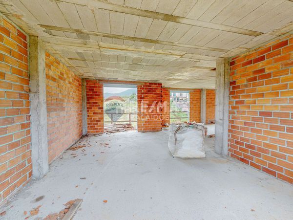 Foto d6c11de4-e1fc-47d1-9262-9b46667992a5. Casa amb aparcament a Vilaboa