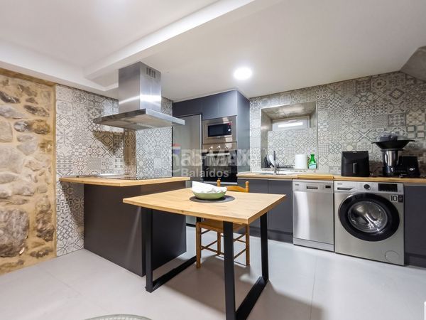 Foto f70fe675-5d0d-4281-a28e-2101d9a6092f. Casa adossada amb calefacció a Guarda (A)
