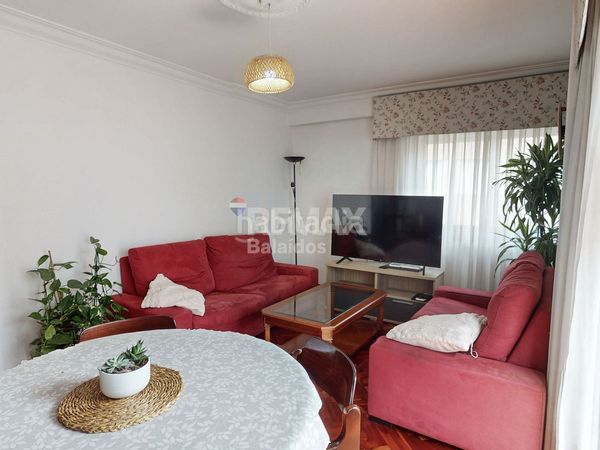 Foto 1e924f81-2b3f-406d-95af-f632becfadb5. Pis a O Castro Vigo