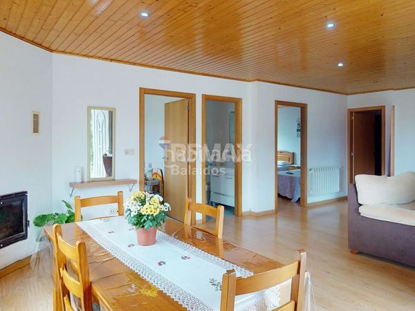 Foto 13a3b4b9-a831-4a53-88f0-298b23d41270. Casa amb calefacció aparcament a Rosal (O)
