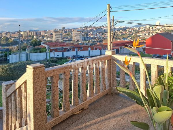 Foto 985d71b2-b867-4f3a-aa3b-c3d4c8226ceb. Casa amb calefacció aparcament a Sardoma - Castrelos Vigo