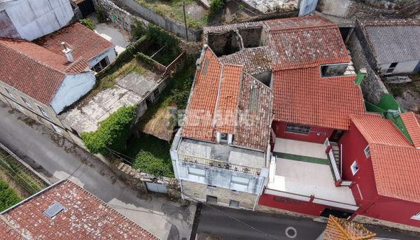 Foto f4fdd35a-7ff0-4f10-9cad-c213724894ef. Casa a Guarda (A)