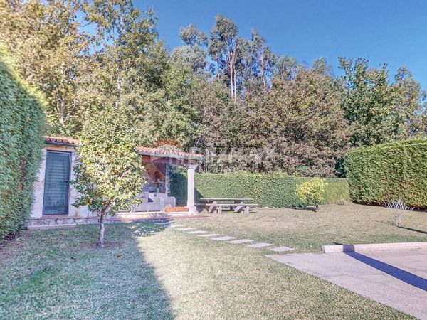 Foto 3fa569a4-7177-4bb2-a105-efbb98fd1408. Casa amb calefacció aparcament piscina a Tui