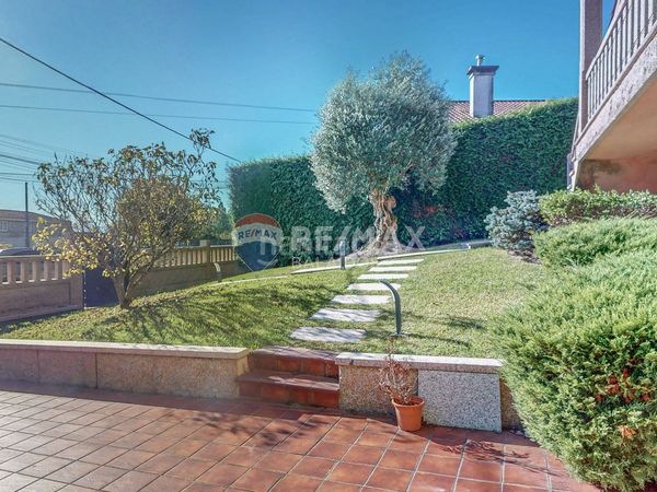 Foto 44438048-145d-412e-8361-5b7e786edf02. Casa amb calefacció aparcament piscina a Tui