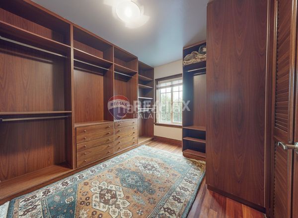 Foto 1b02afc4-d210-41b8-8852-0873e6fc5888. Casa amb calefacció aparcament a Valadares - Beade Vigo