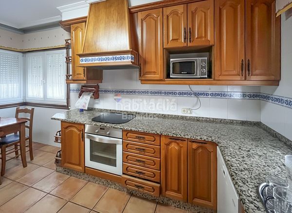 Foto 4713d163-c578-4477-9e8c-be9b1fb596c9. Casa amb calefacció aparcament a Rosal (O)