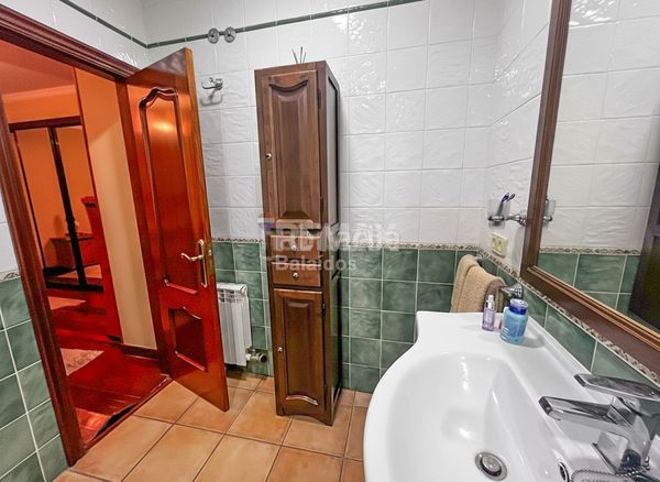 Foto d660bcfd-8a02-4b17-acc1-5f206c058ce5. Casa amb calefacció aparcament a Rosal (O)