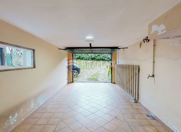 Foto 1d4538c5-a6d0-4968-97d4-4a8f62d2f91d. Casa amb calefacció aparcament a Valadares - Beade Vigo