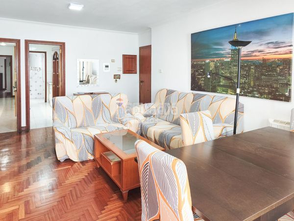 Foto 4057bc0c-a1d5-43fd-8805-2b2febc96c58. Piso en Teis Vigo