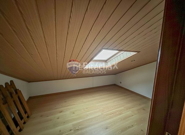 Foto c2d1abce-ccd9-454d-828b-5d42e9d743cc. Casa aparellada amb calefacció a Guarda (A)