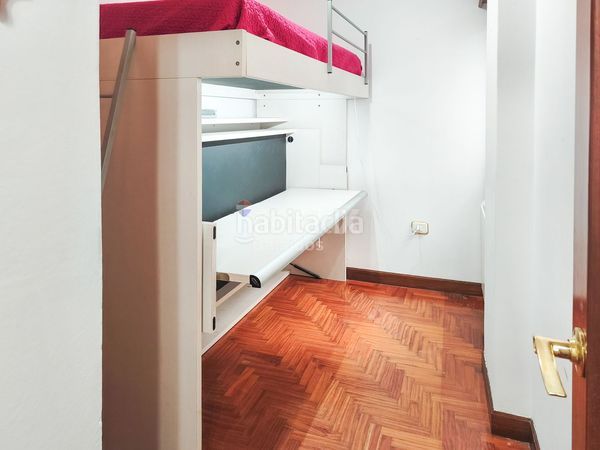 Foto f3bfe10a-b582-49b3-9328-a1b76368da71. Pis amb aparcament a Teis Vigo