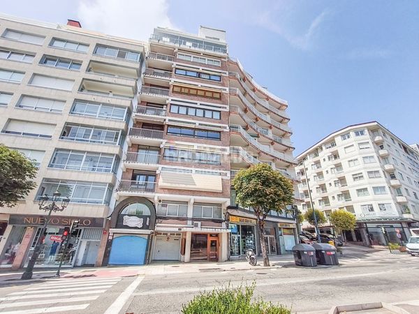 Foto d5acc69a-5e4b-4cc3-a939-49443b4c9edd. Pis amb calefacció aparcament a Plaza España - Corte Inglés Vigo